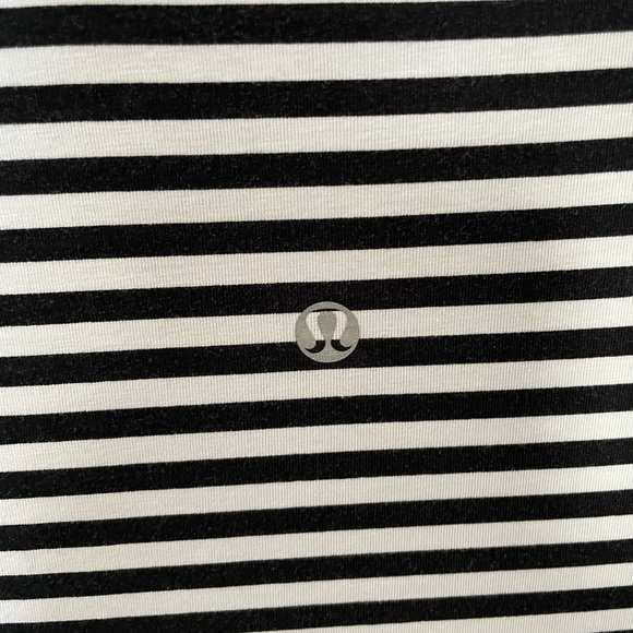 Lululemon turtle neck long sleeve - Picture 3 of 3